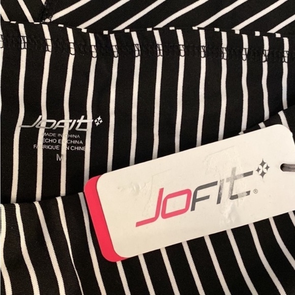 Jofit Women's Packable Pull-On Yoga
Pants- Size Medium - Picture 5 of 7